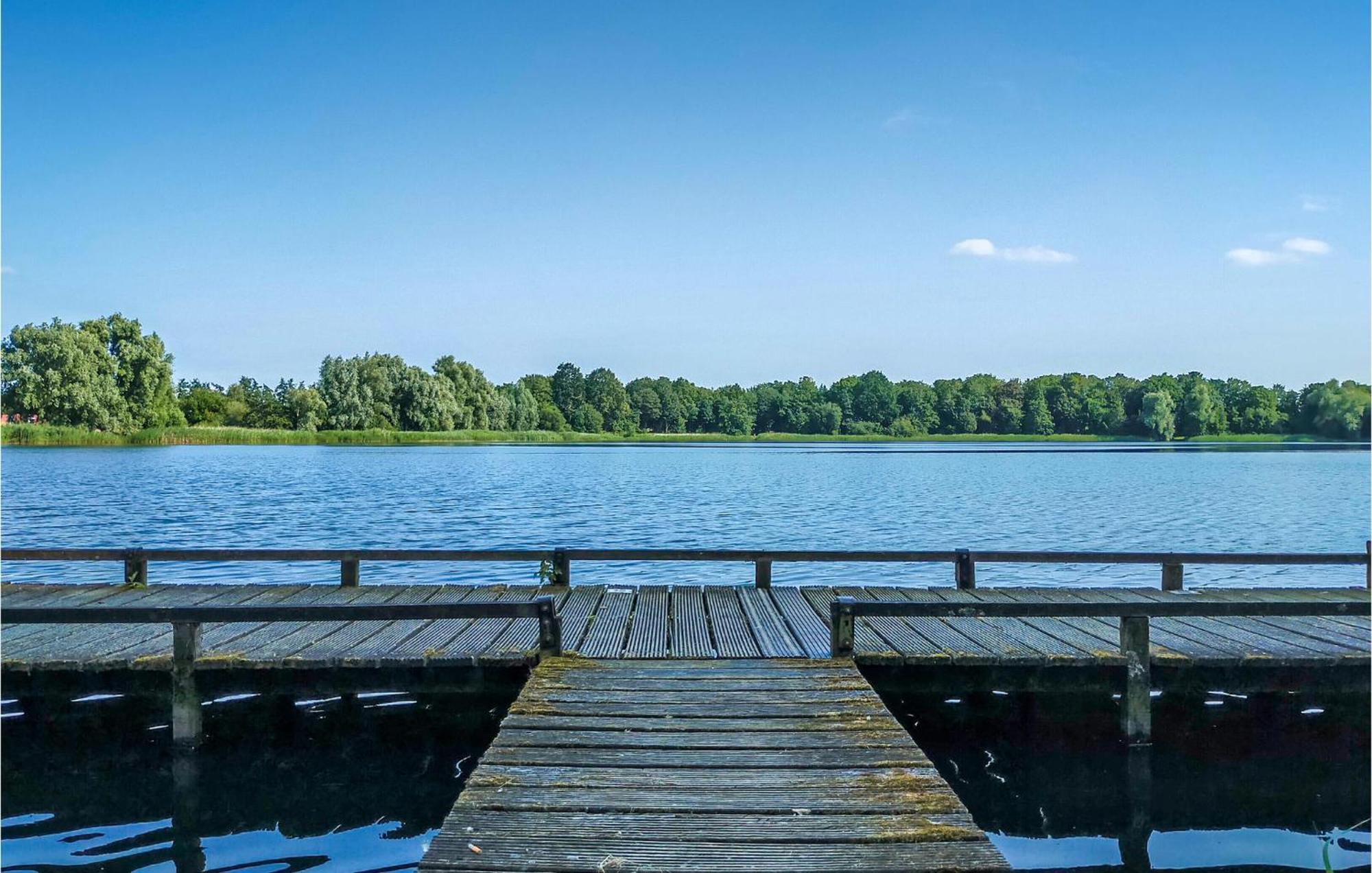 3 Bedroom Beautiful In Holiday home Heinkenszand