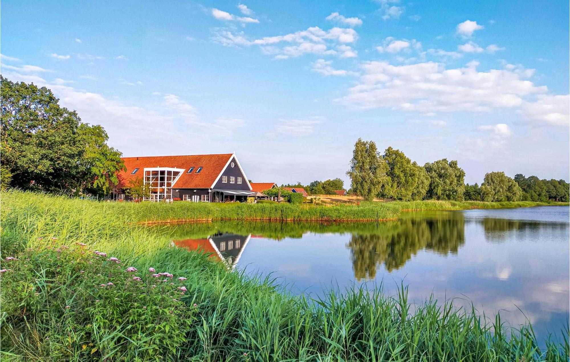 3 Bedroom Beautiful In Ferienhaus *